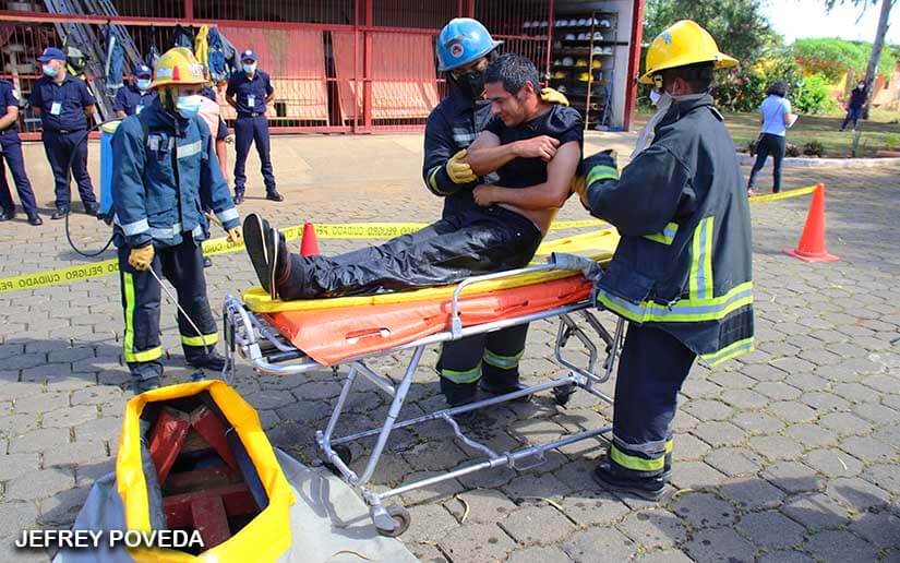 BOMBEROS